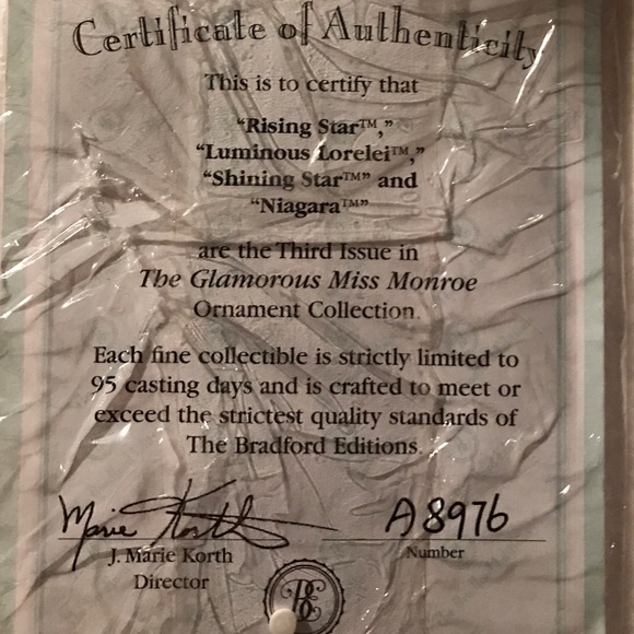 Bradford Edition“The Glamorous Miss Monroe” Cllctn - Picture 3 of 8